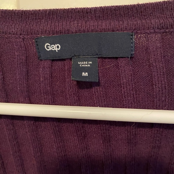 ☀️ GAP Women's Purple Cardigan Button Up Sweater Size M - Picture 3 of 4